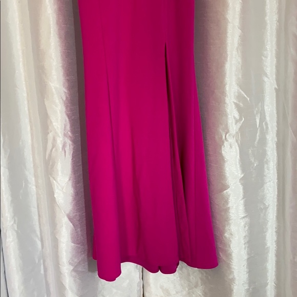 Night Way fuchsia mermaid gown - Picture 3 of 6
